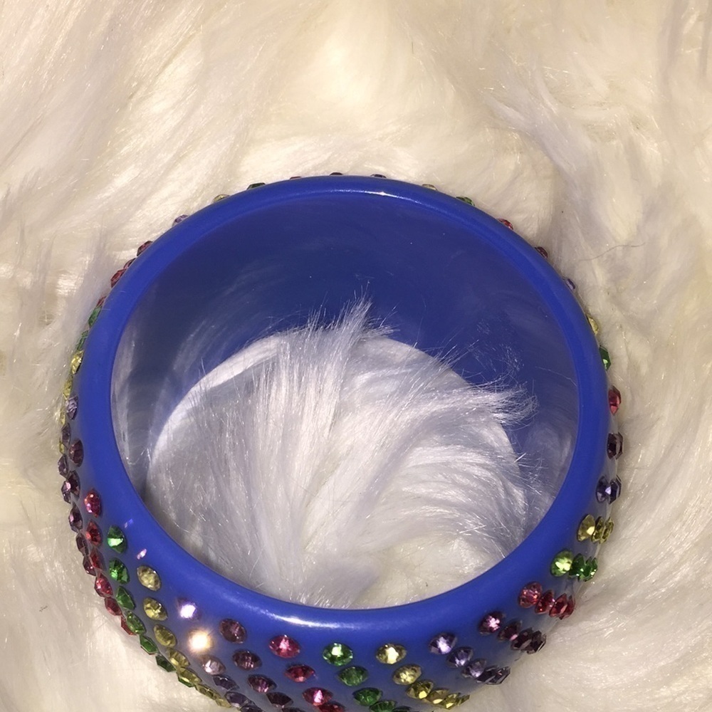 3/$15 Vintage chunky plastic blue bangle - Picture 3 of 8